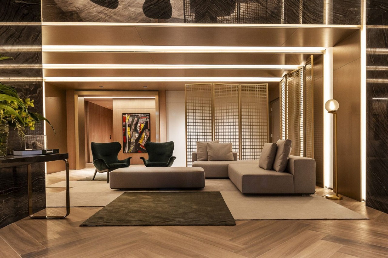 Apartamento à venda no Fazenda: Hall de entrada decorado e mobiliado, com estar e iluminação embutida