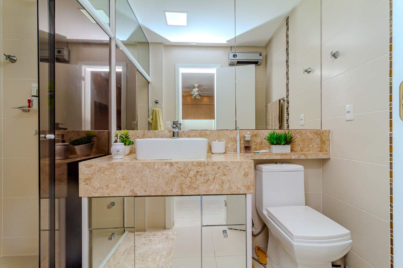 Apartamento à venda no Pioneiros: 