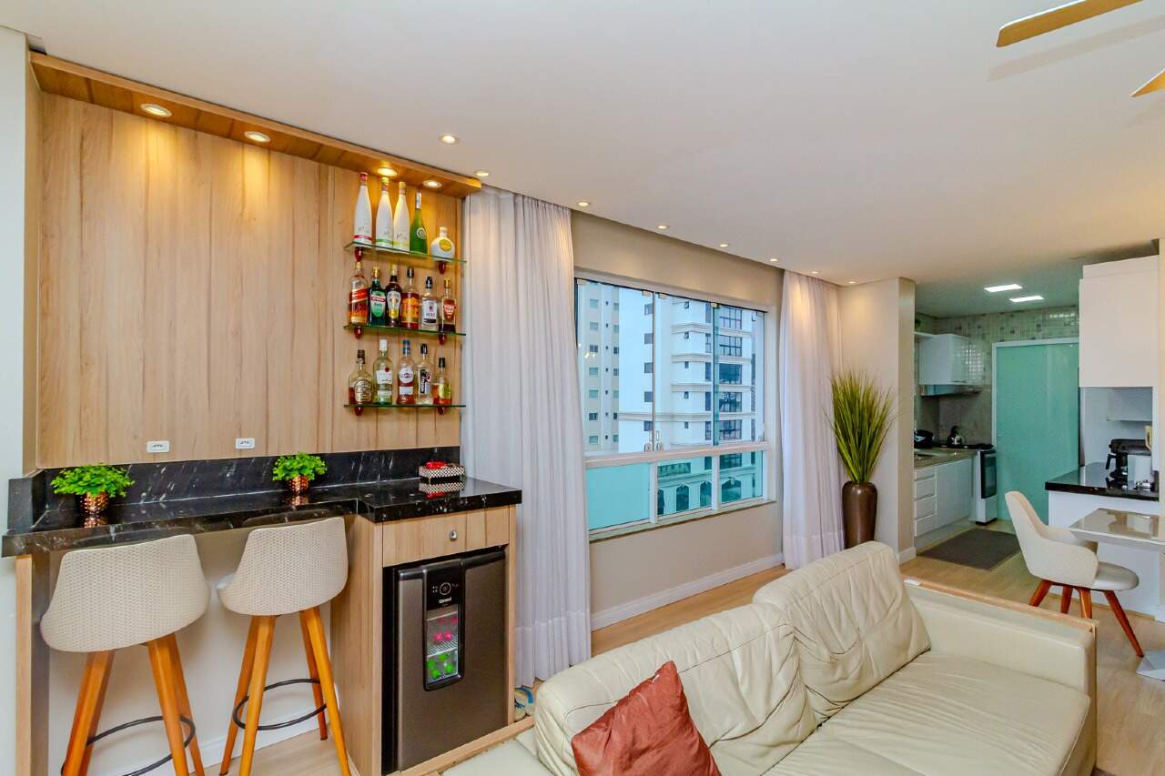 Apartamento à venda no Pioneiros: 