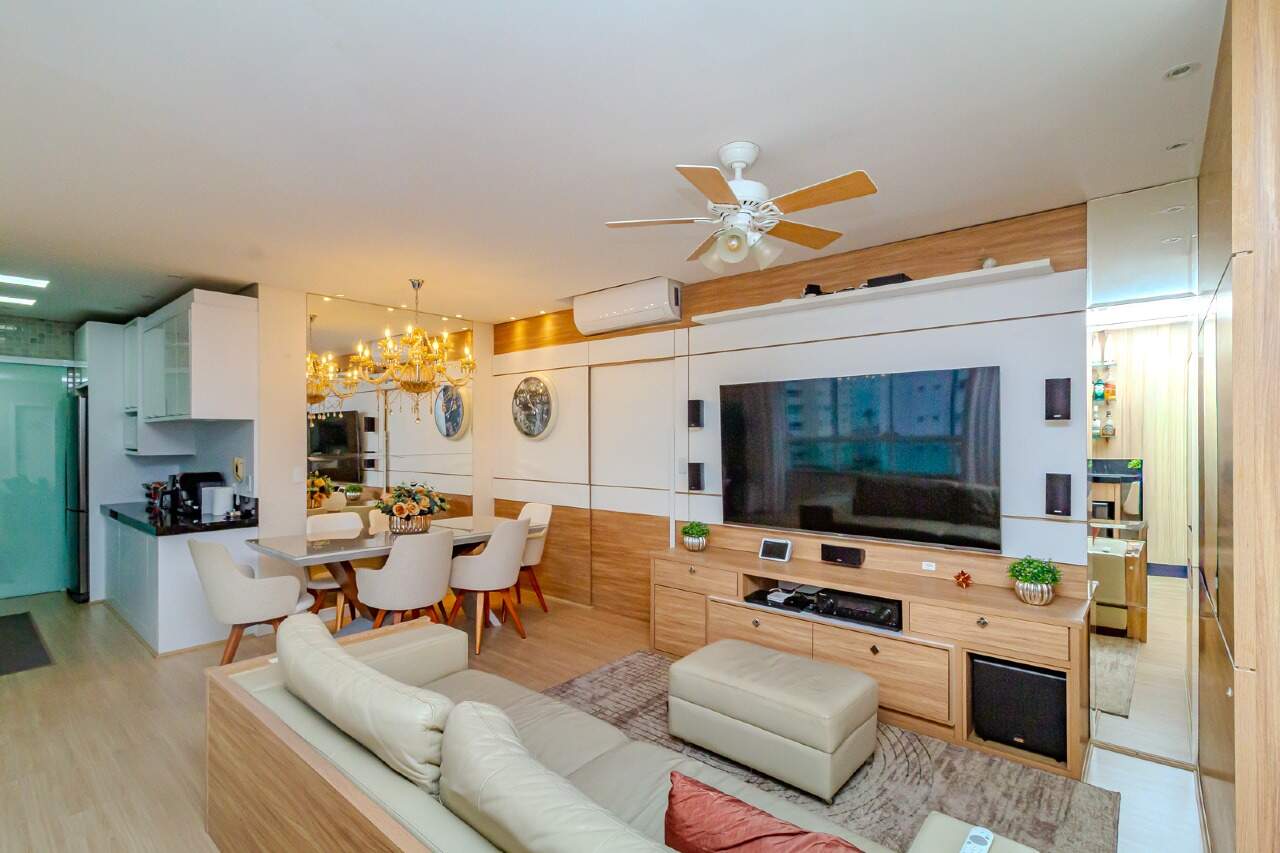 Apartamento à venda no Pioneiros: 