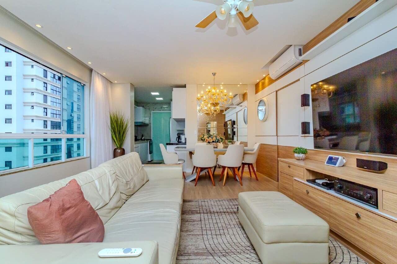 Apartamento à venda no Pioneiros: 