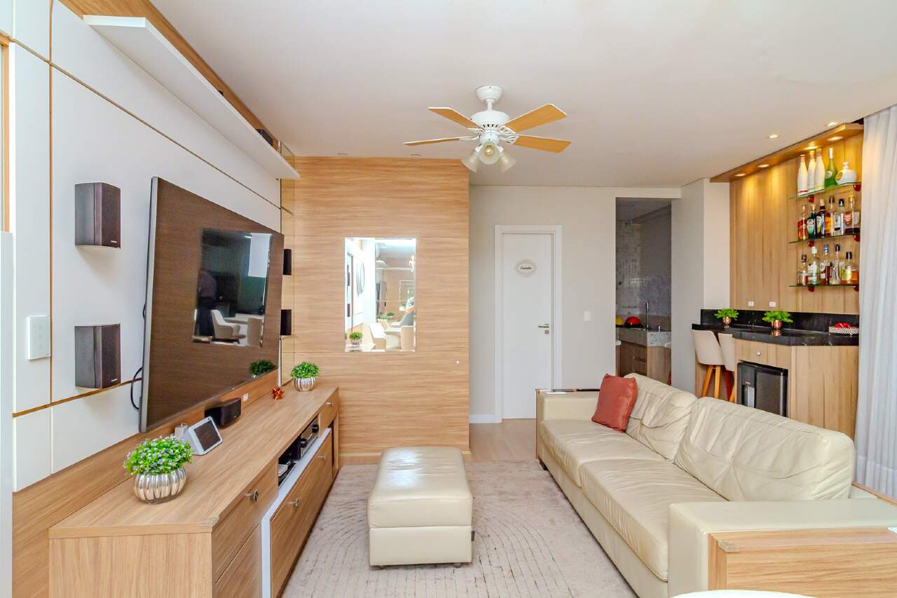 Apartamento à venda no Pioneiros: 