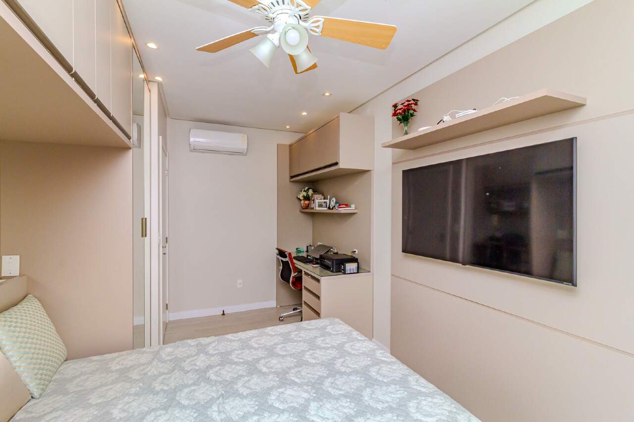 Apartamento à venda no Pioneiros: 