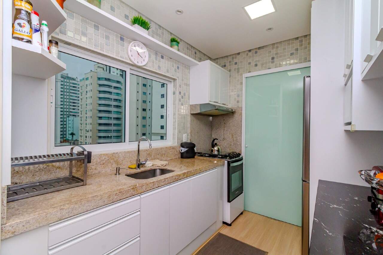 Apartamento à venda no Pioneiros: 