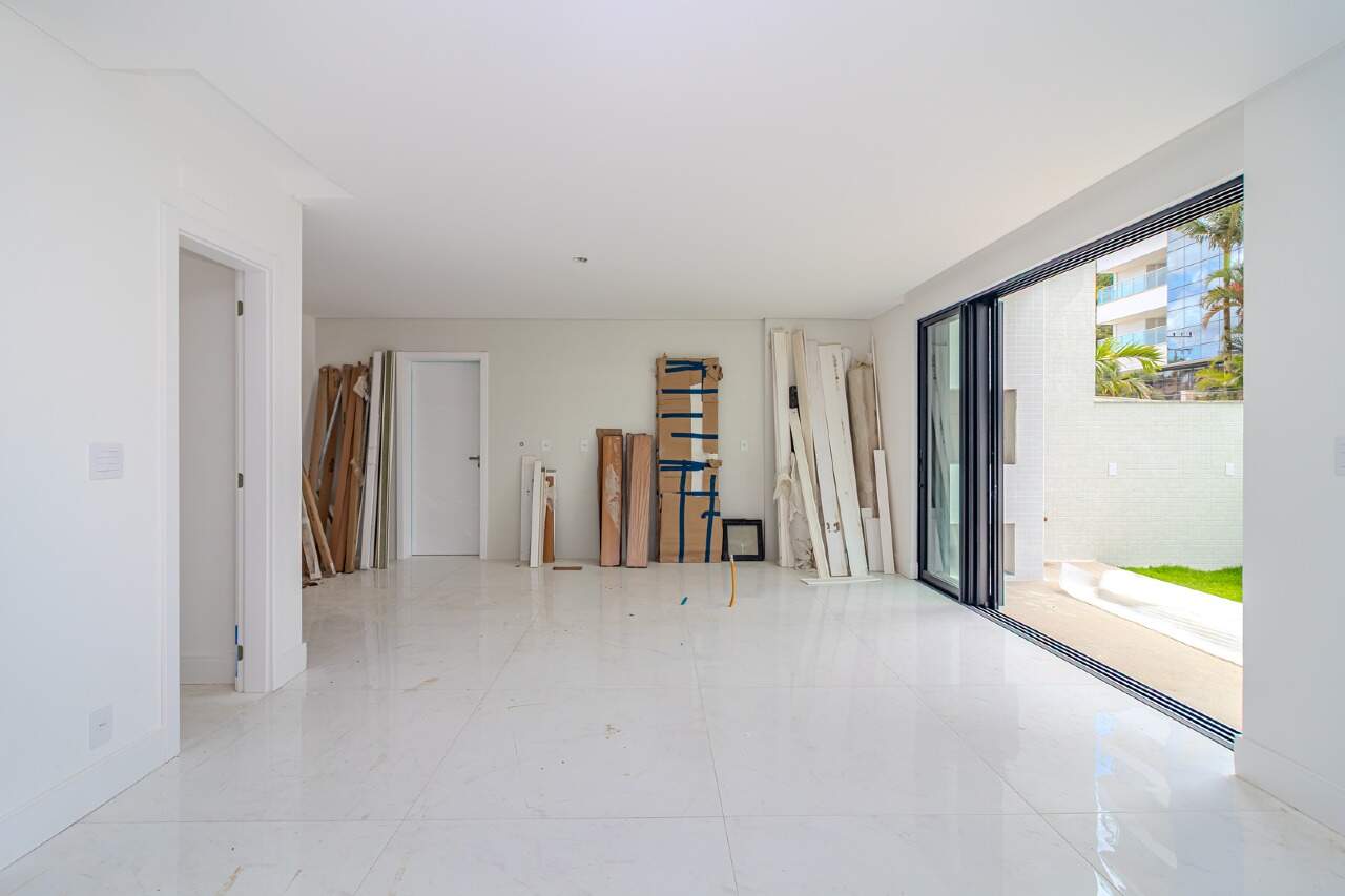 Apartamento diferenciado à venda no Praia Brava: