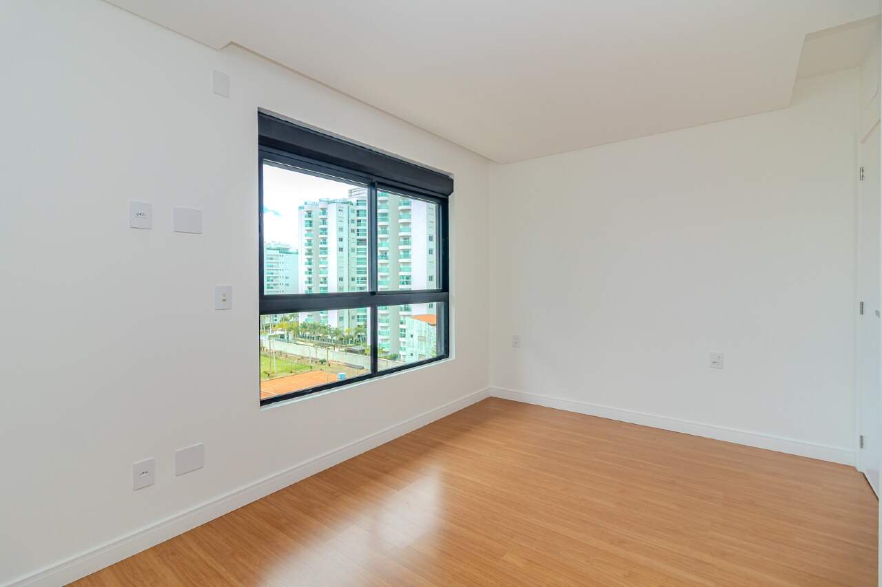 Apartamento à venda no Praia Brava: 