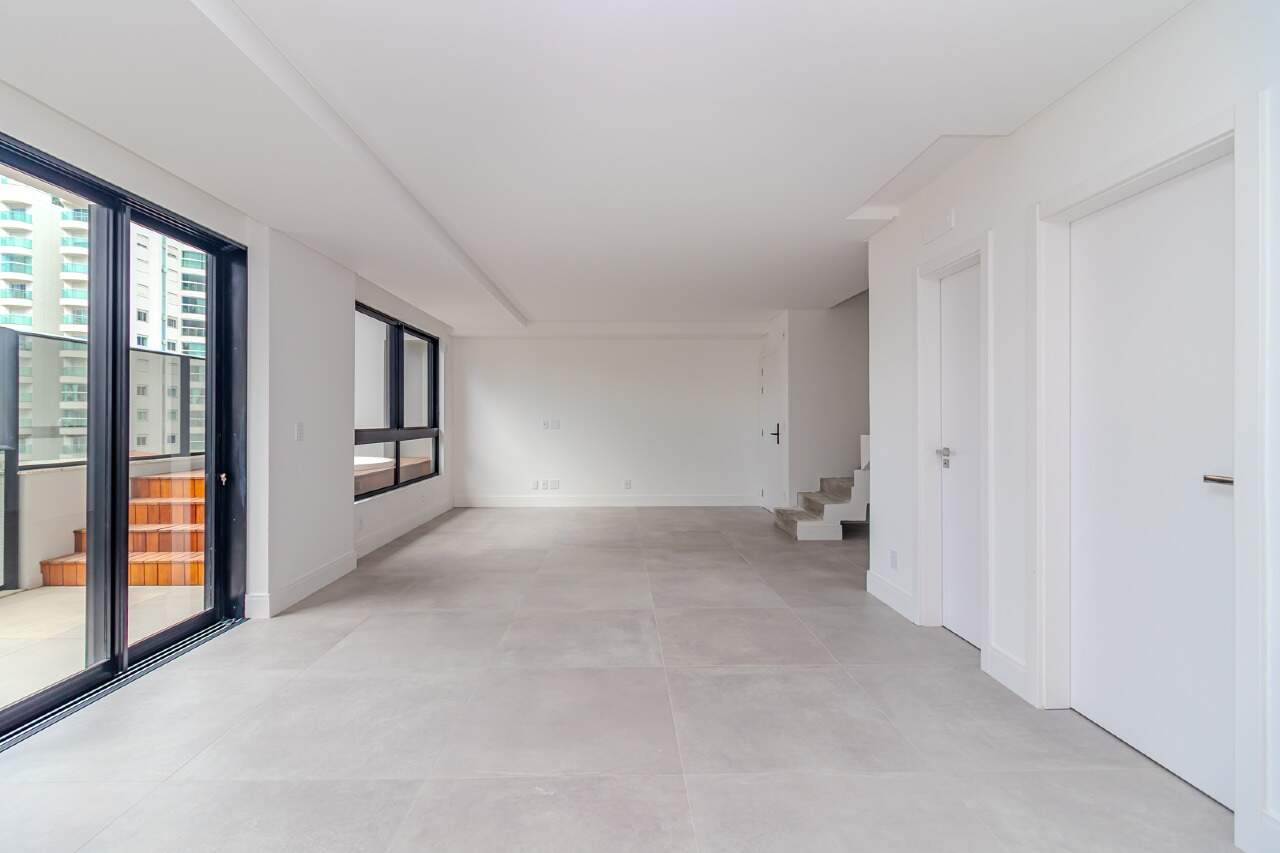 Apartamento à venda no Praia Brava: 