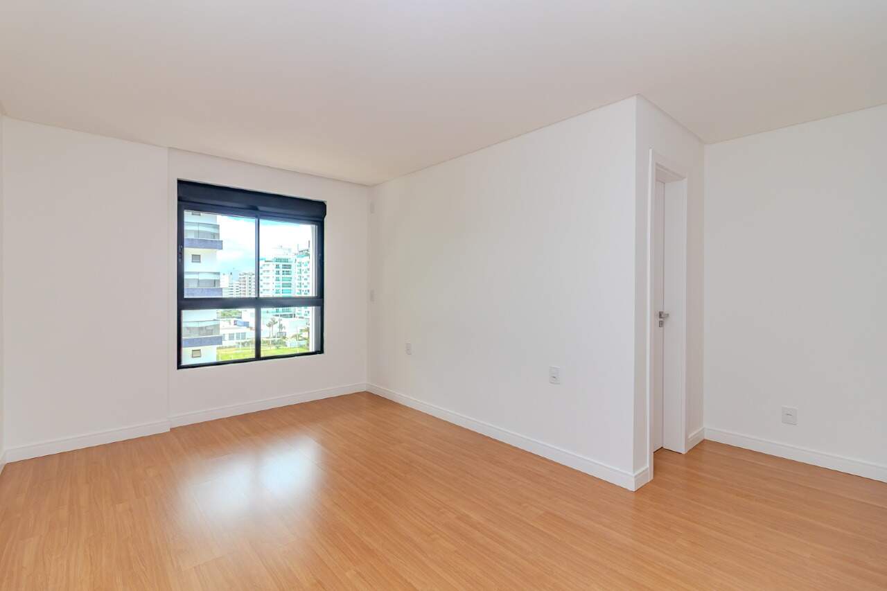 Apartamento à venda no Praia Brava: 