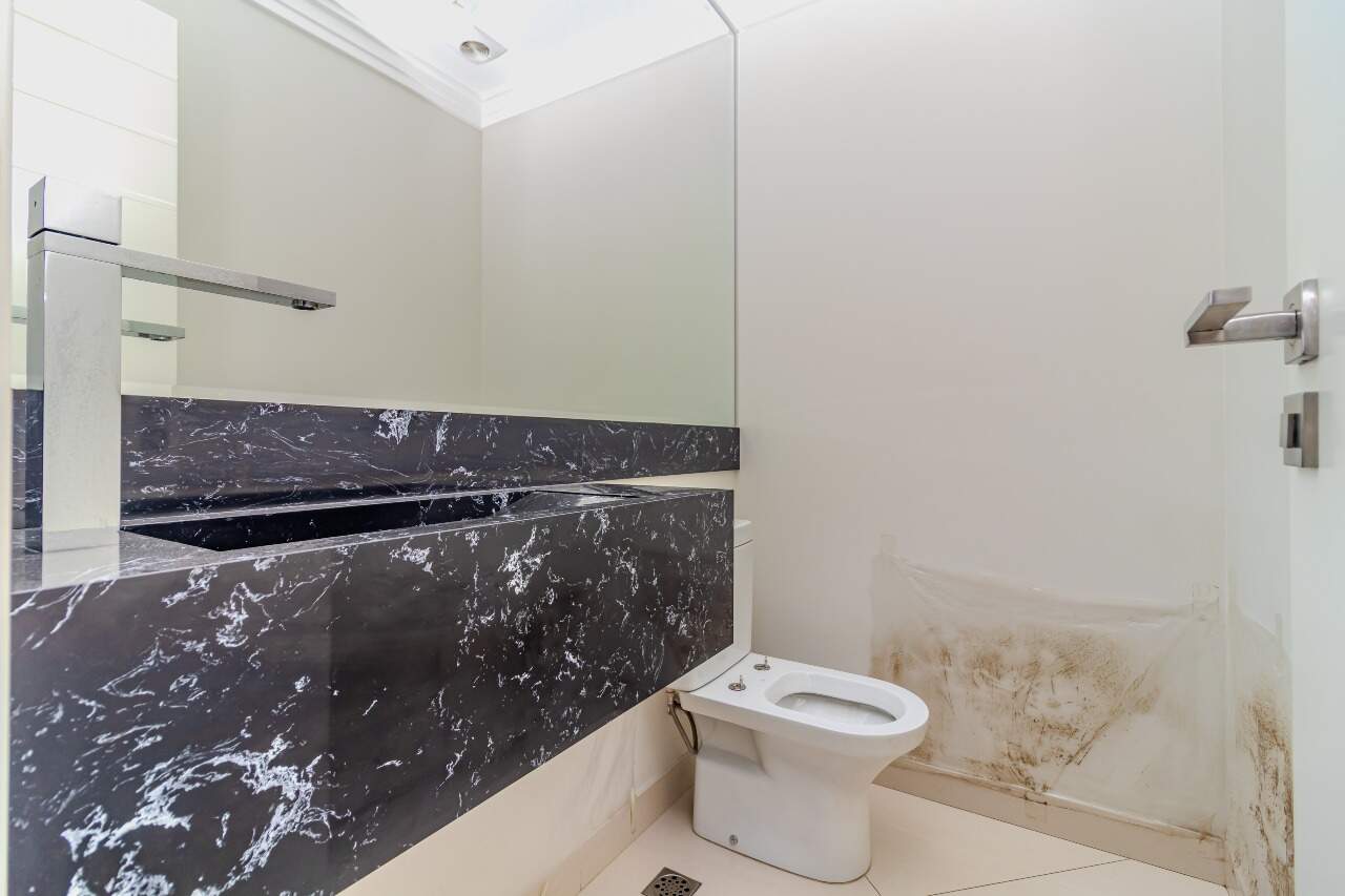 Apartamento à venda no Pioneiros: 