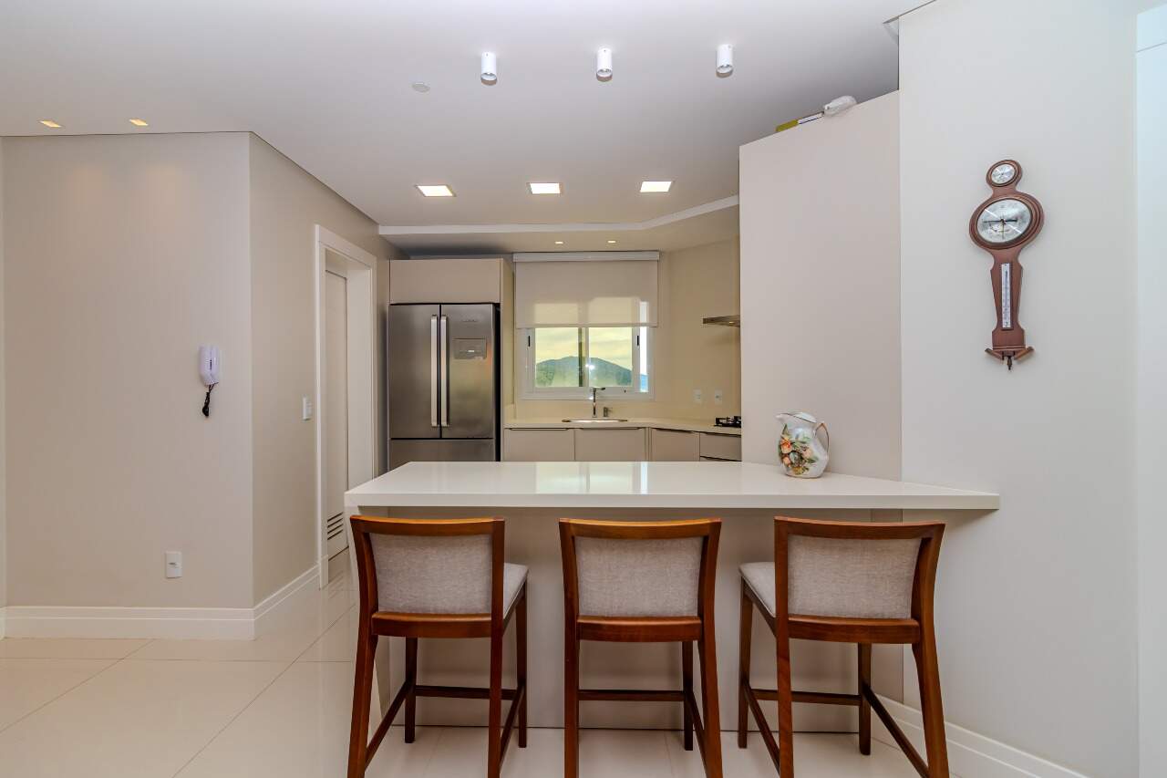 Apartamento à venda no Pioneiros: 