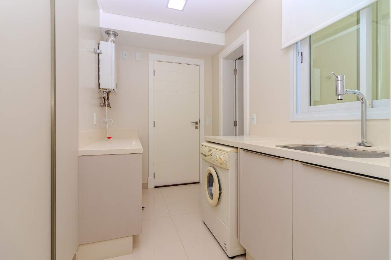 Apartamento à venda no Pioneiros: 