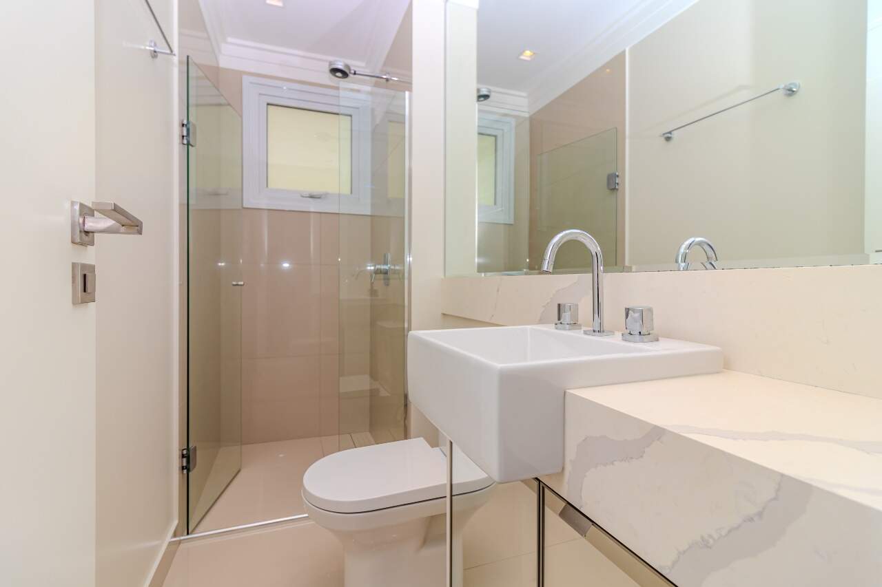 Apartamento à venda no Pioneiros: 