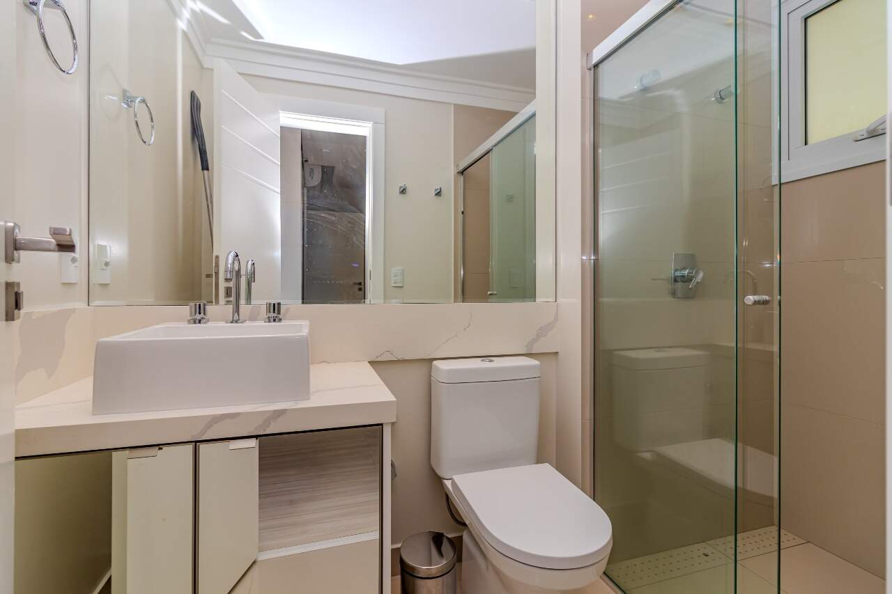 Apartamento à venda no Pioneiros: 