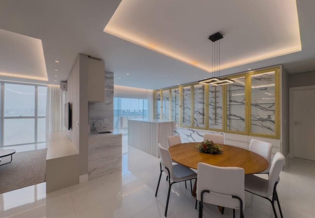 Apartamento à venda no Pioneiros: 