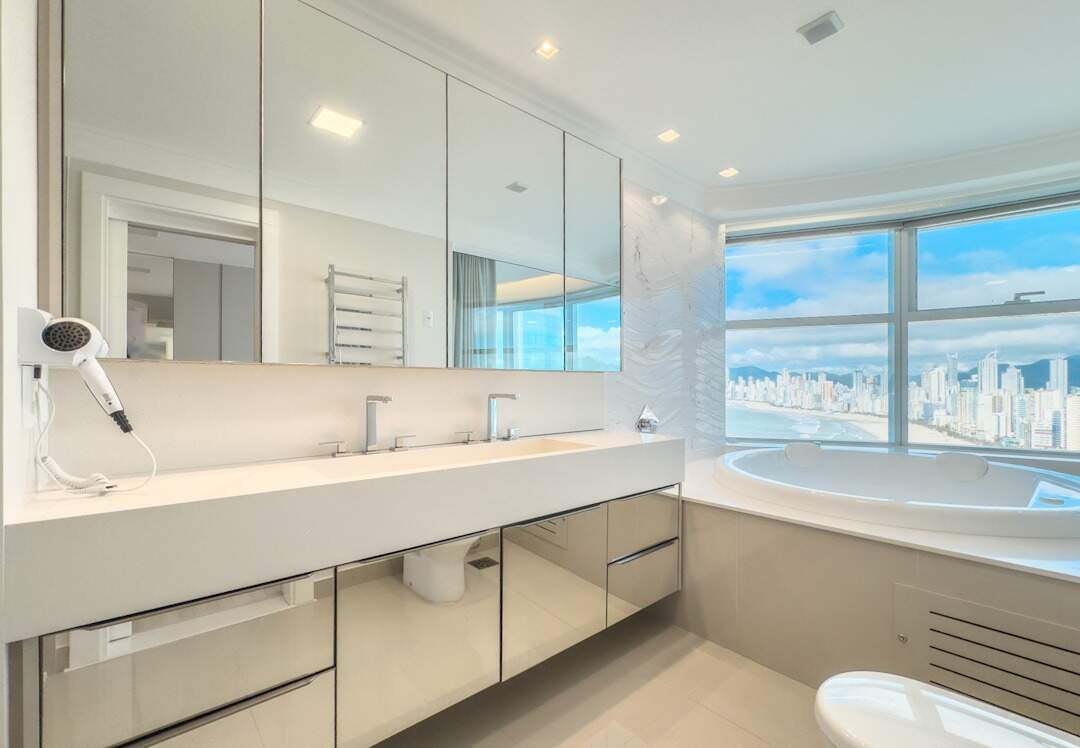 Apartamento de 2 quartos, 165m² no bairro Pioneiros, em Balneário Camboriú | Eu Corretor