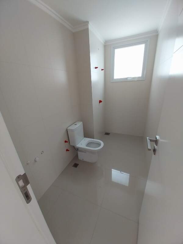 Apartamento à venda no Pioneiros: 