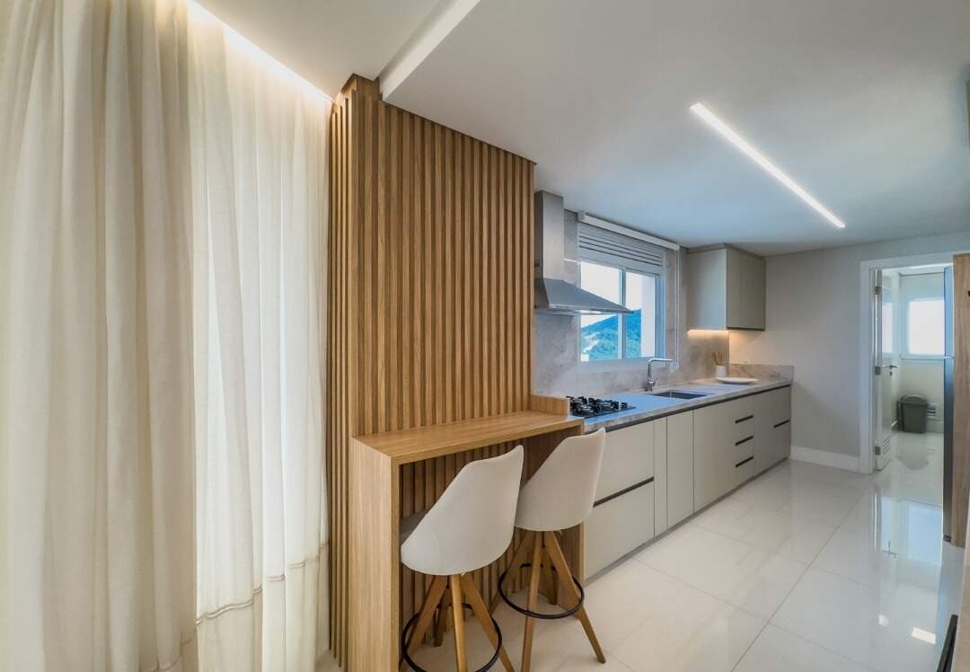 Apartamento à venda no Pioneiros: 