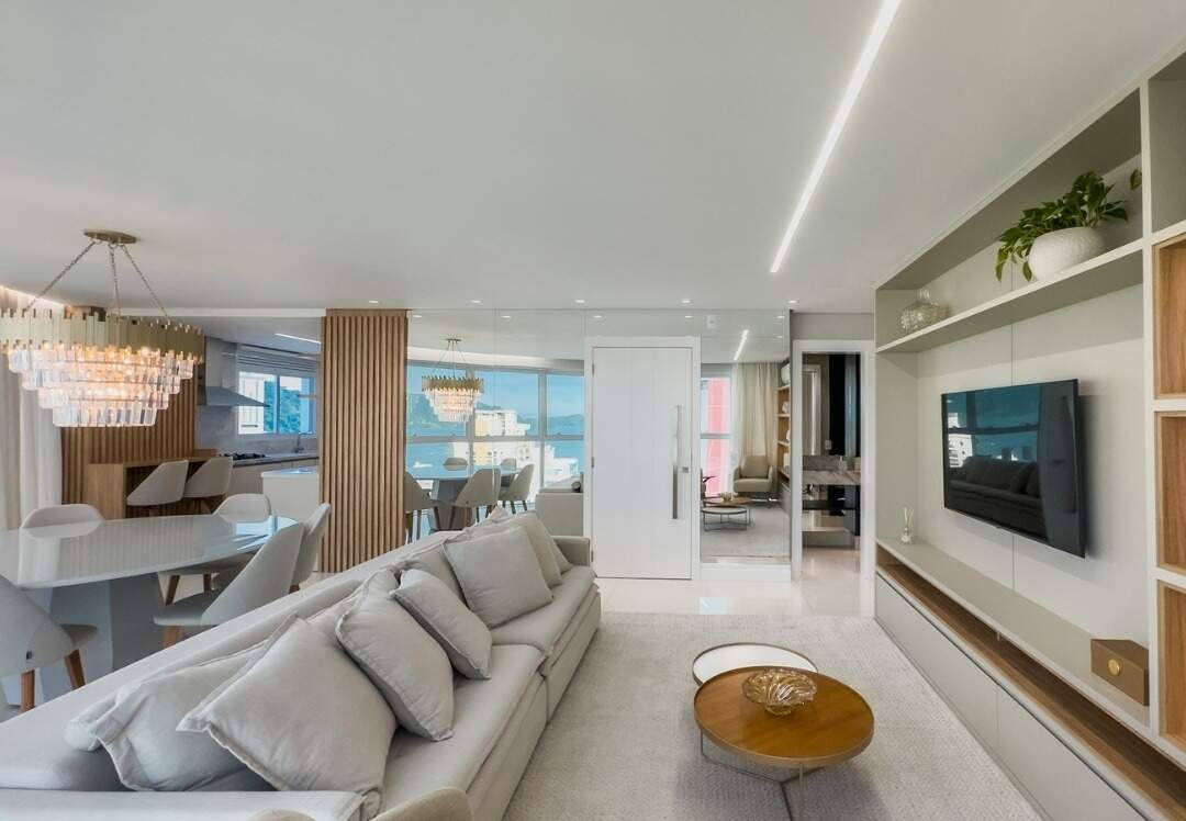 Apartamento à venda no Pioneiros: 