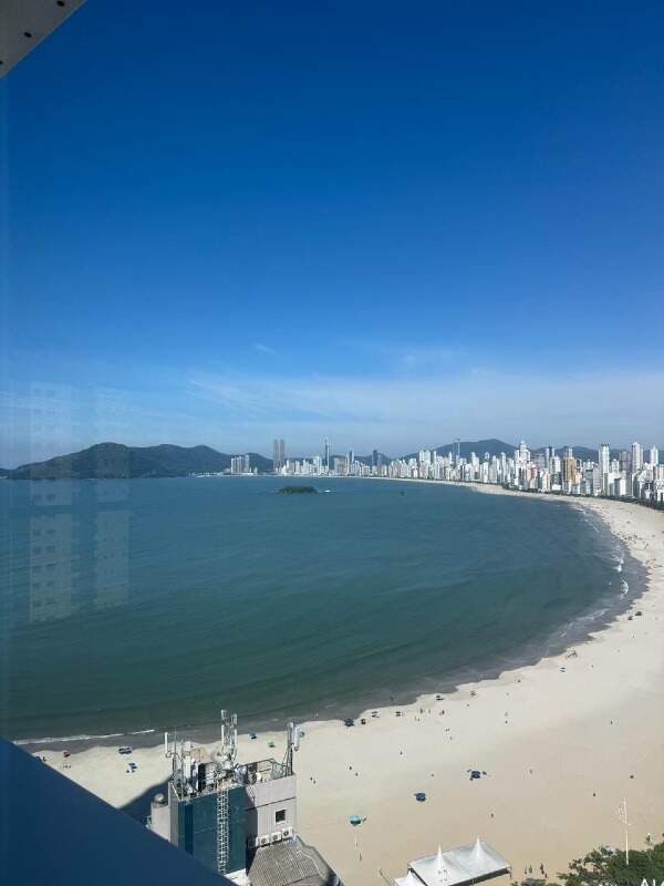 Apartamento à venda no Pioneiros: 