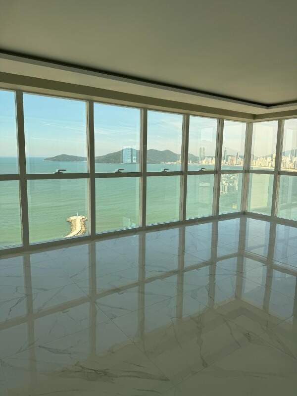 Apartamento à venda no Pioneiros: