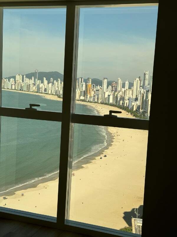 Apartamento à venda no Pioneiros: