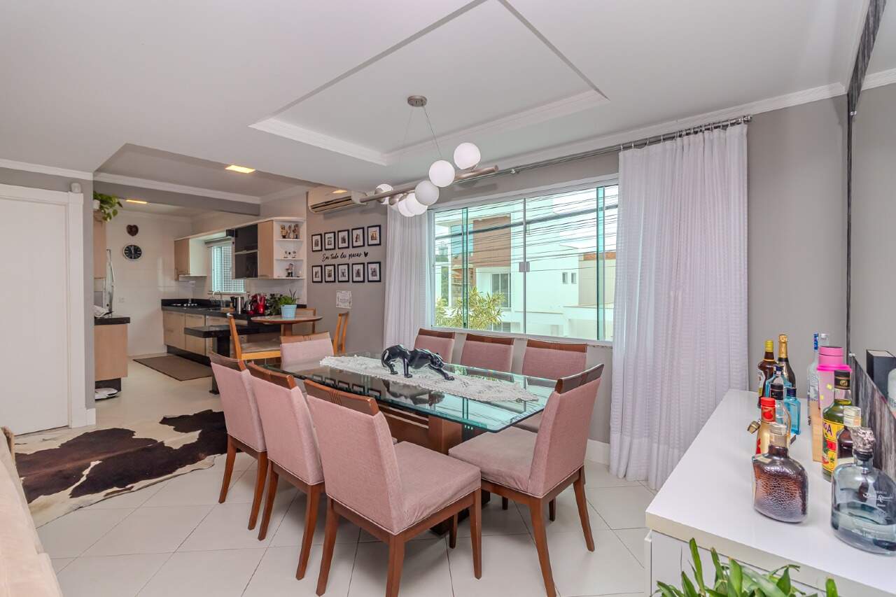 Casa de 3 quartos, 168m² no bairro Ariribá, em Balneário Camboriú | Eu Corretor