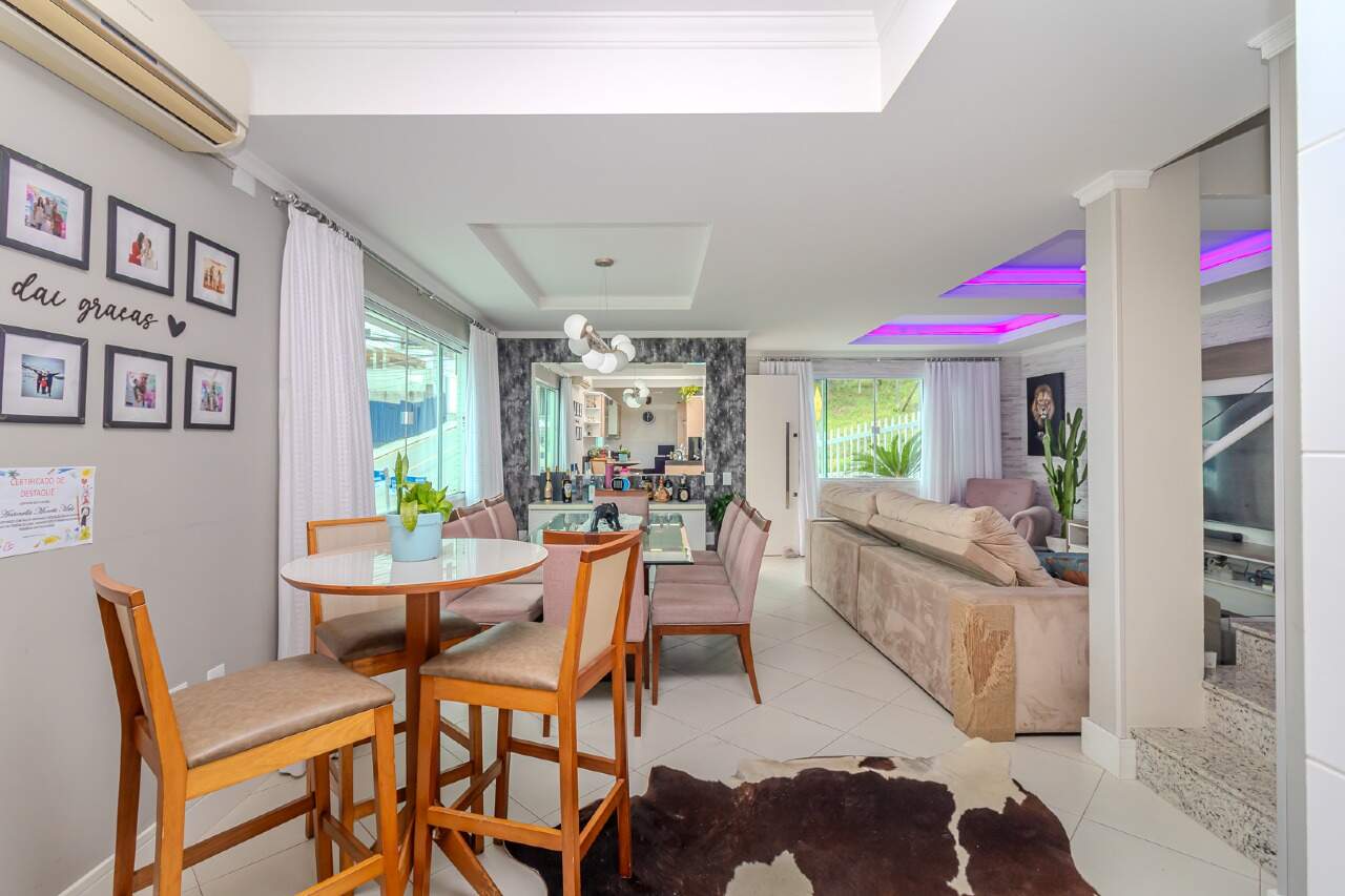 Casa de 3 quartos, 168m² no bairro Ariribá, em Balneário Camboriú | Eu Corretor