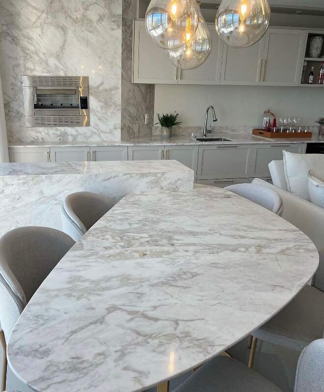 Apartamento de 3 quartos, 165m² no bairro Pioneiros, em Balneário Camboriú | Eu Corretor