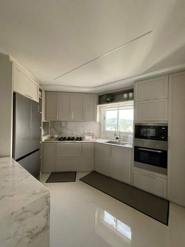 Apartamento de 3 quartos, 165m² no bairro Pioneiros, em Balneário Camboriú | Eu Corretor