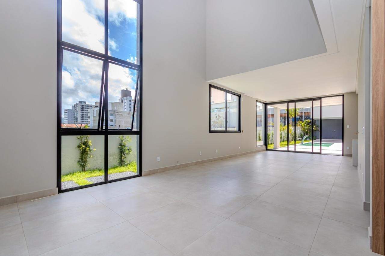 Casa de Condomínio de 4 quartos, 319m² no bairro Centro, em Camboriú | Eu Corretor