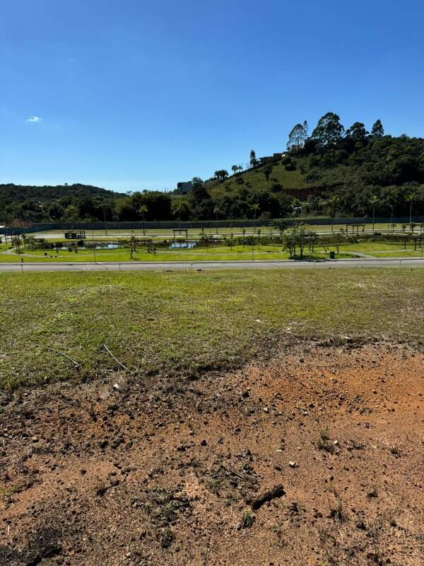 Lote/Terreno de 457m² no bairro Centro, em Camboriú | Eu Corretor