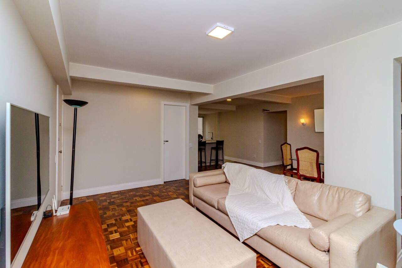 Apartamento à venda no Pioneiros: