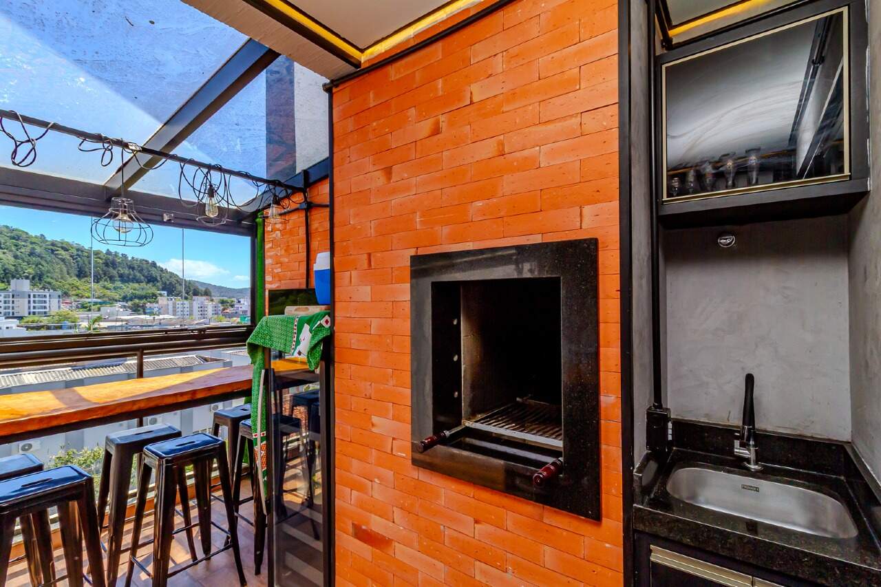 Apartamento diferenciado à venda no Centro: 