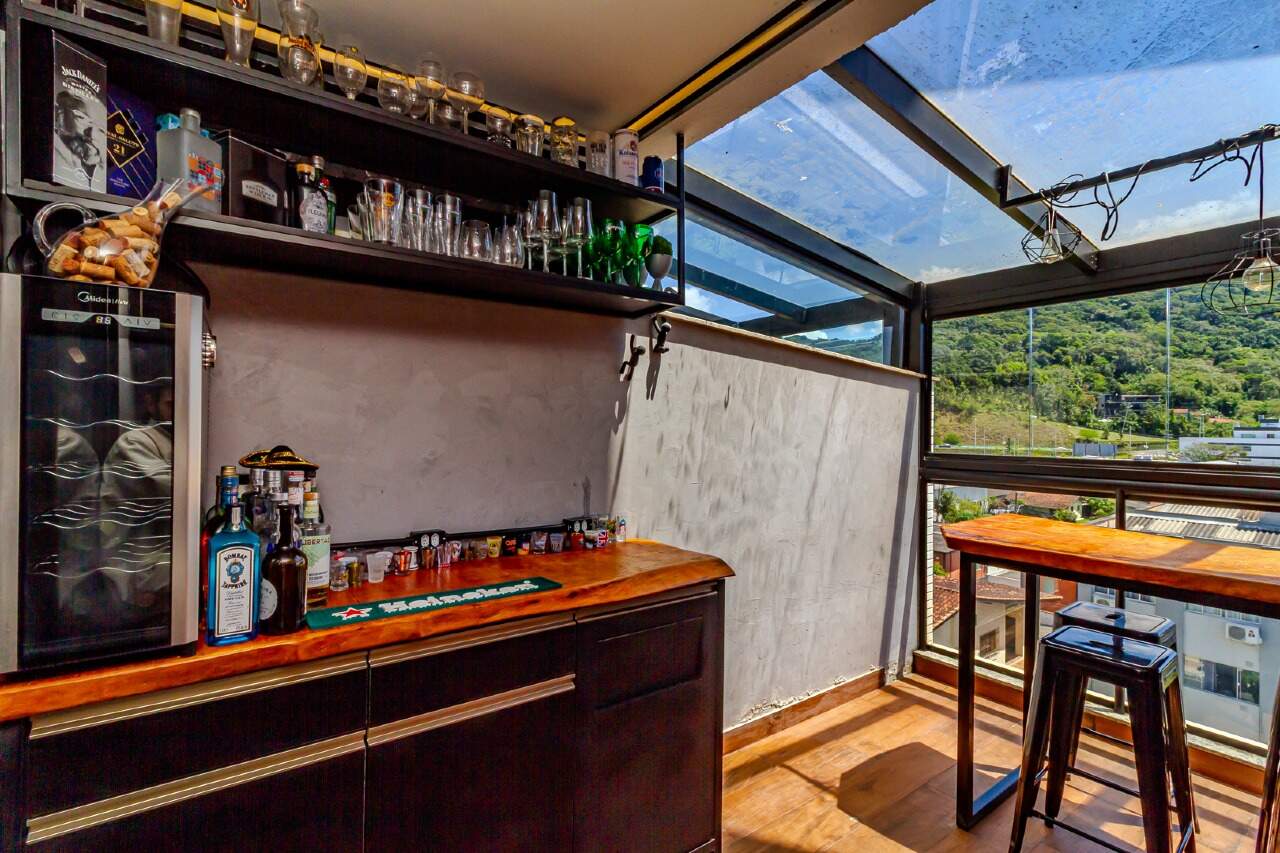 Apartamento diferenciado à venda no Centro: 