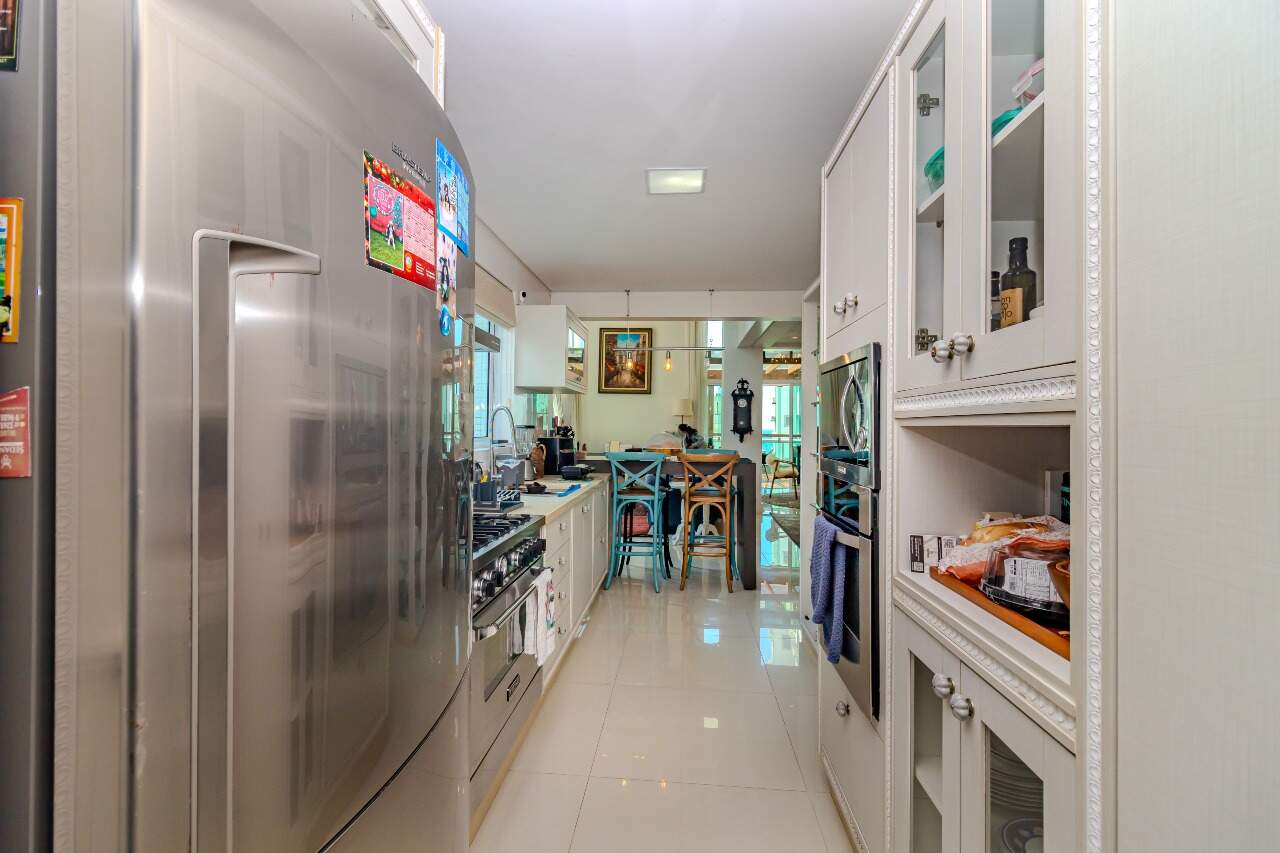 Apartamento diferenciado à venda no Centro: 