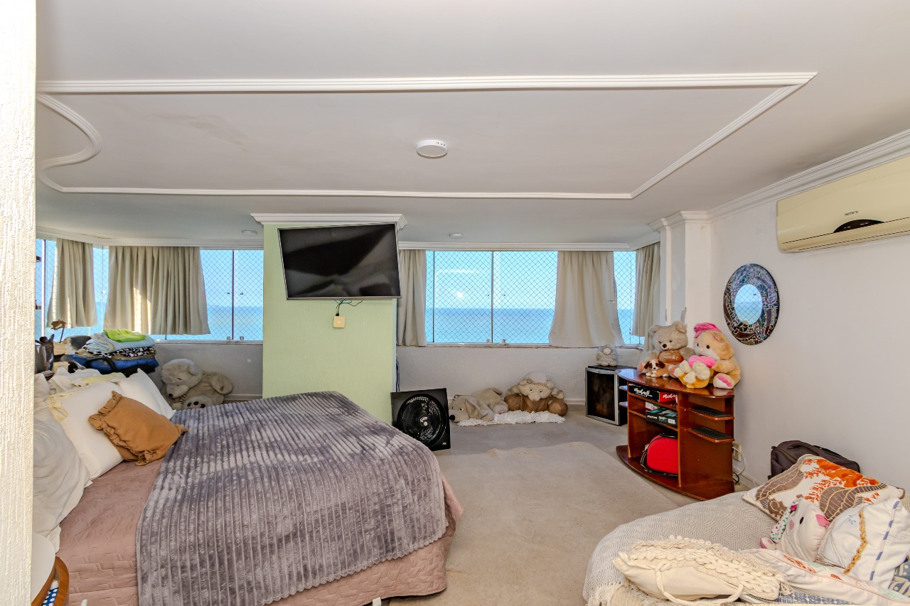 Cobertura à venda no Cabeçudas: 