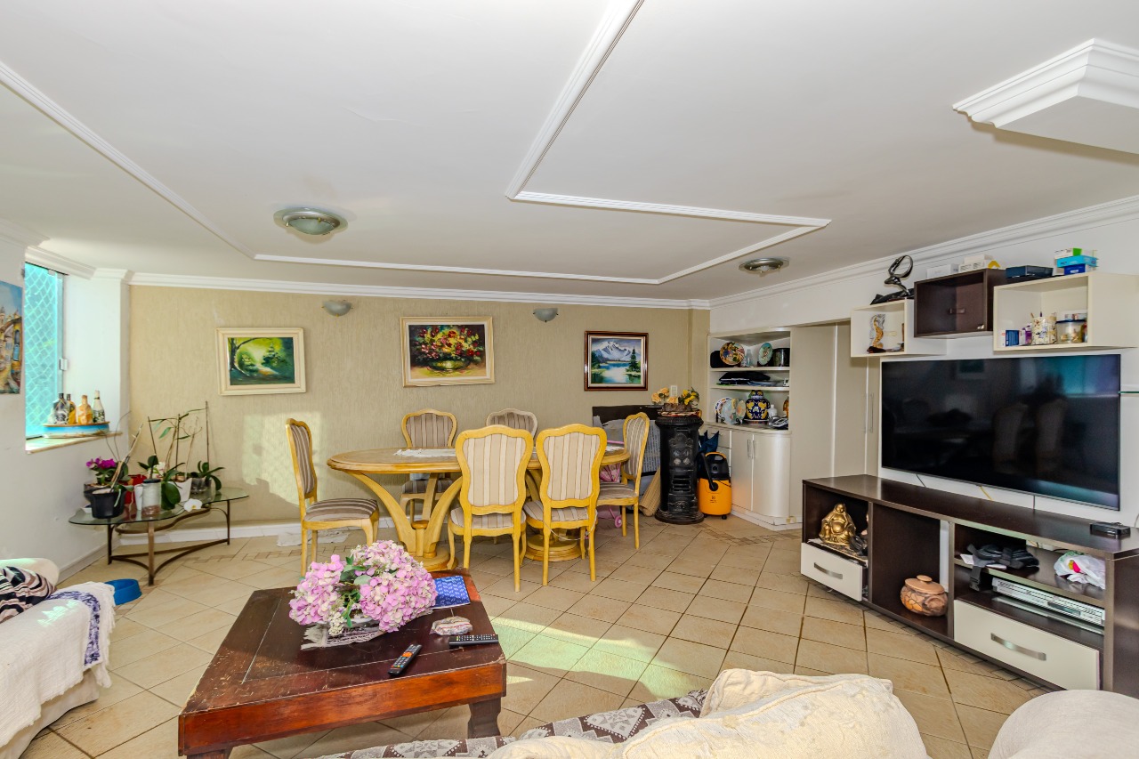 Cobertura à venda no Cabeçudas: 