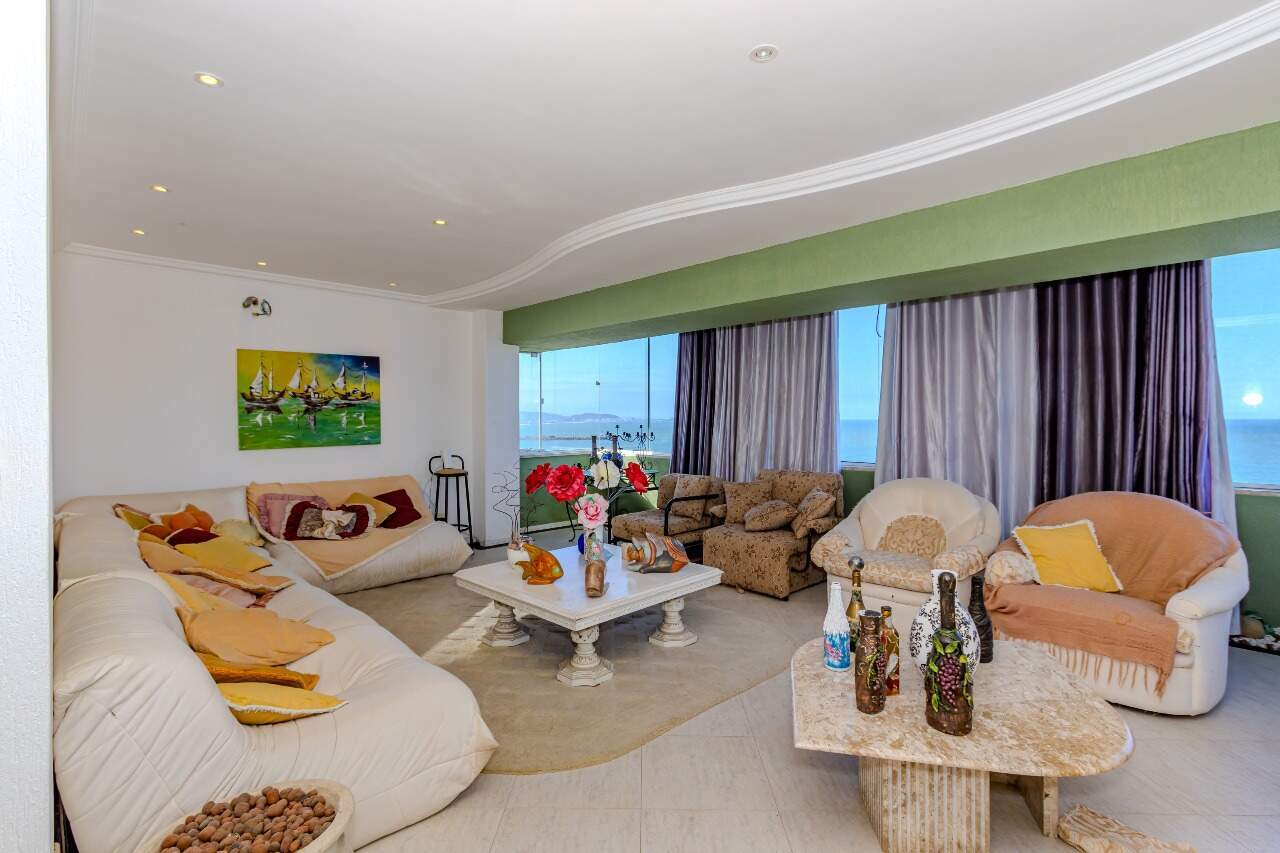 Cobertura à venda no Cabeçudas: 