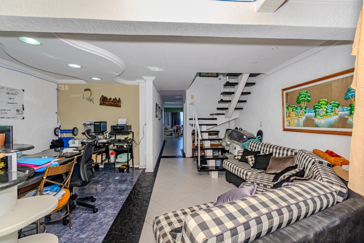 Cobertura à venda no Cabeçudas: 