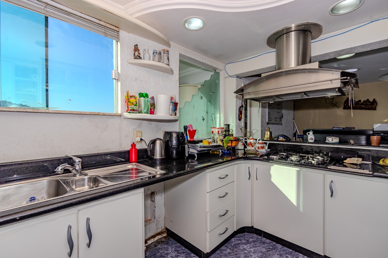 Cobertura à venda no Cabeçudas: 