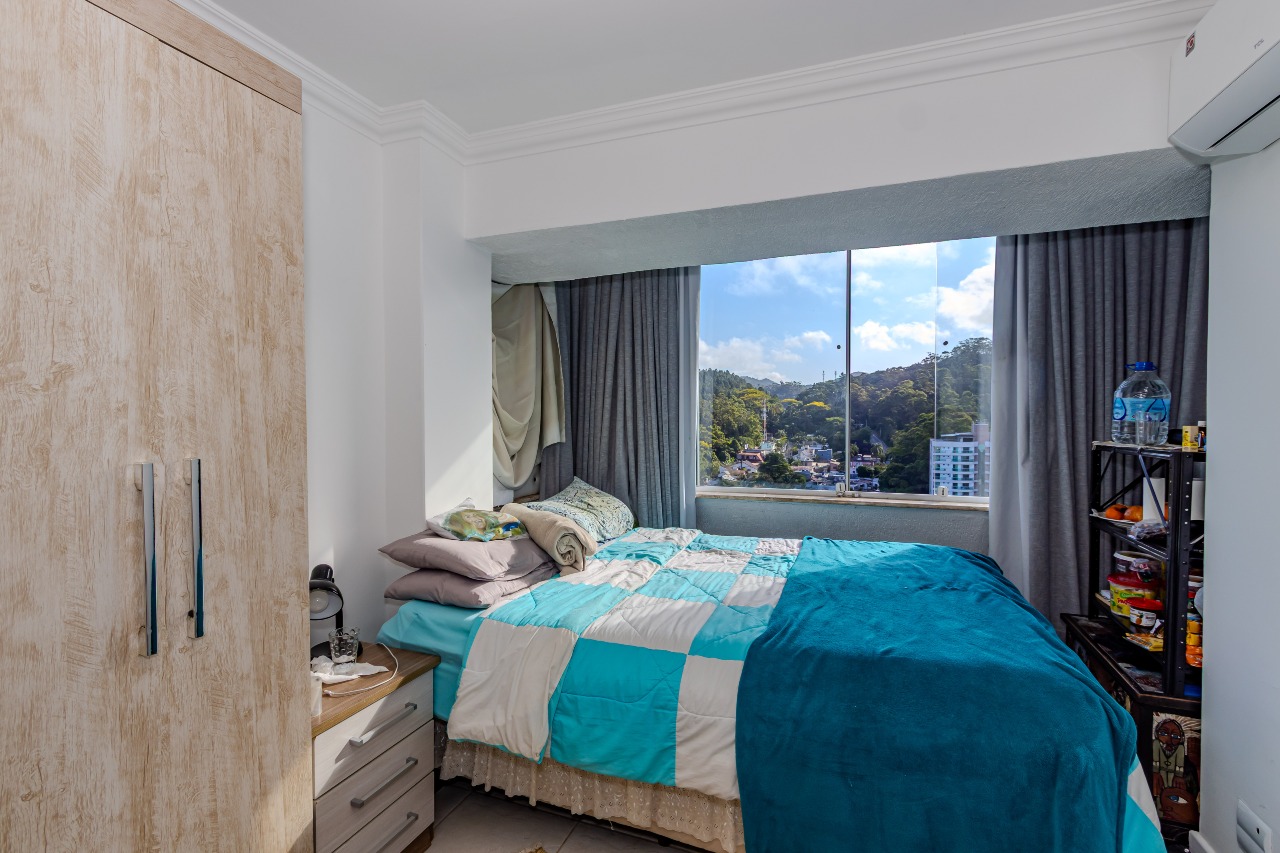 Cobertura à venda no Cabeçudas: 