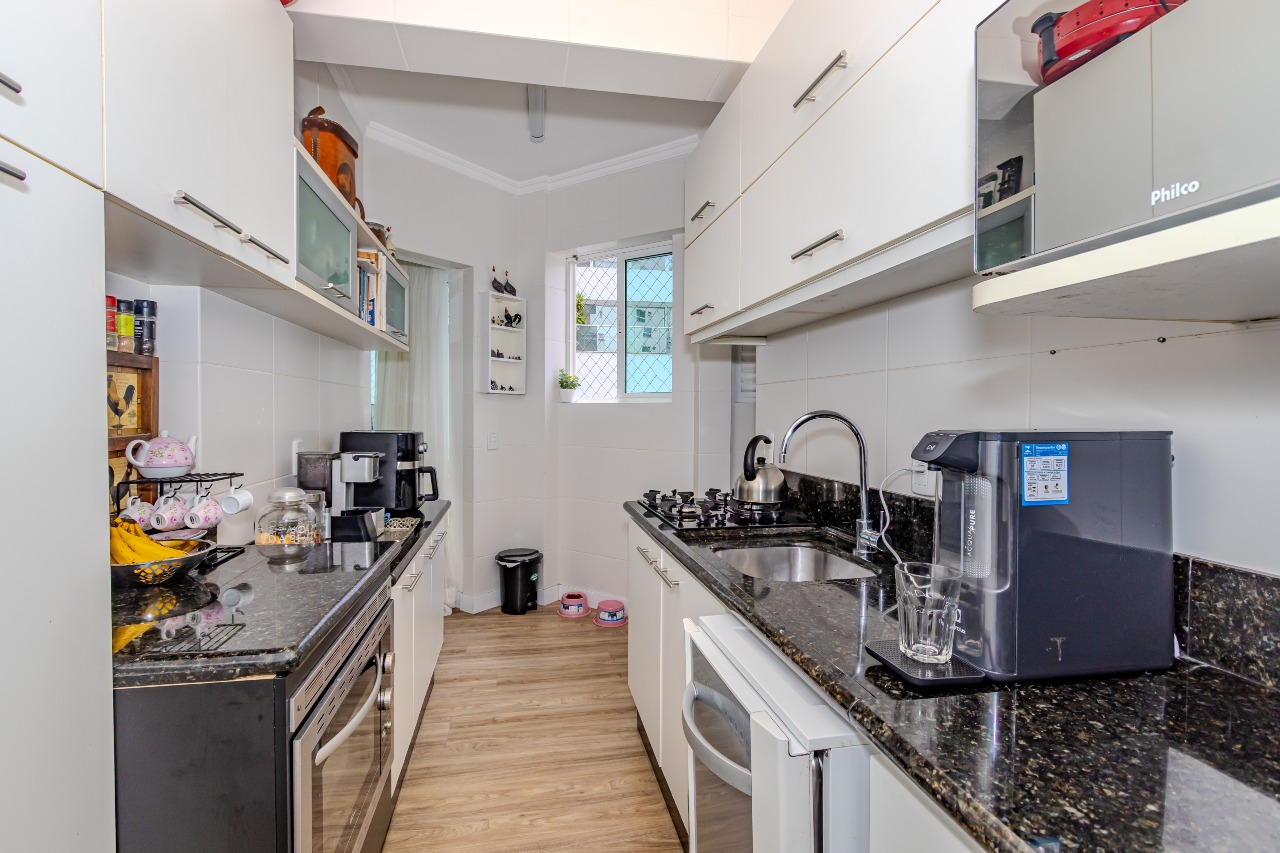 Apartamento à venda no Pioneiros: 