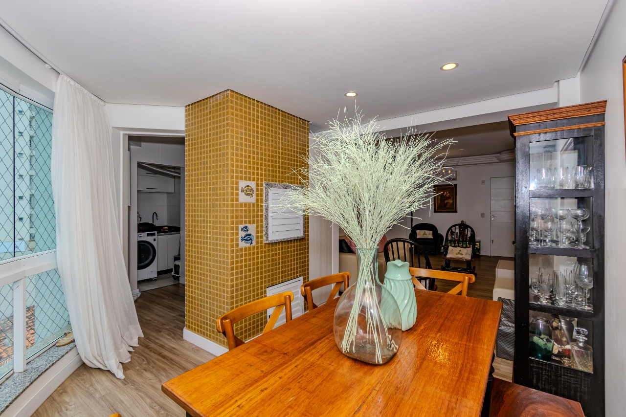 Apartamento à venda no Pioneiros: 