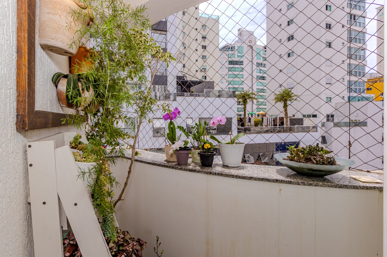 Apartamento à venda no Pioneiros: 