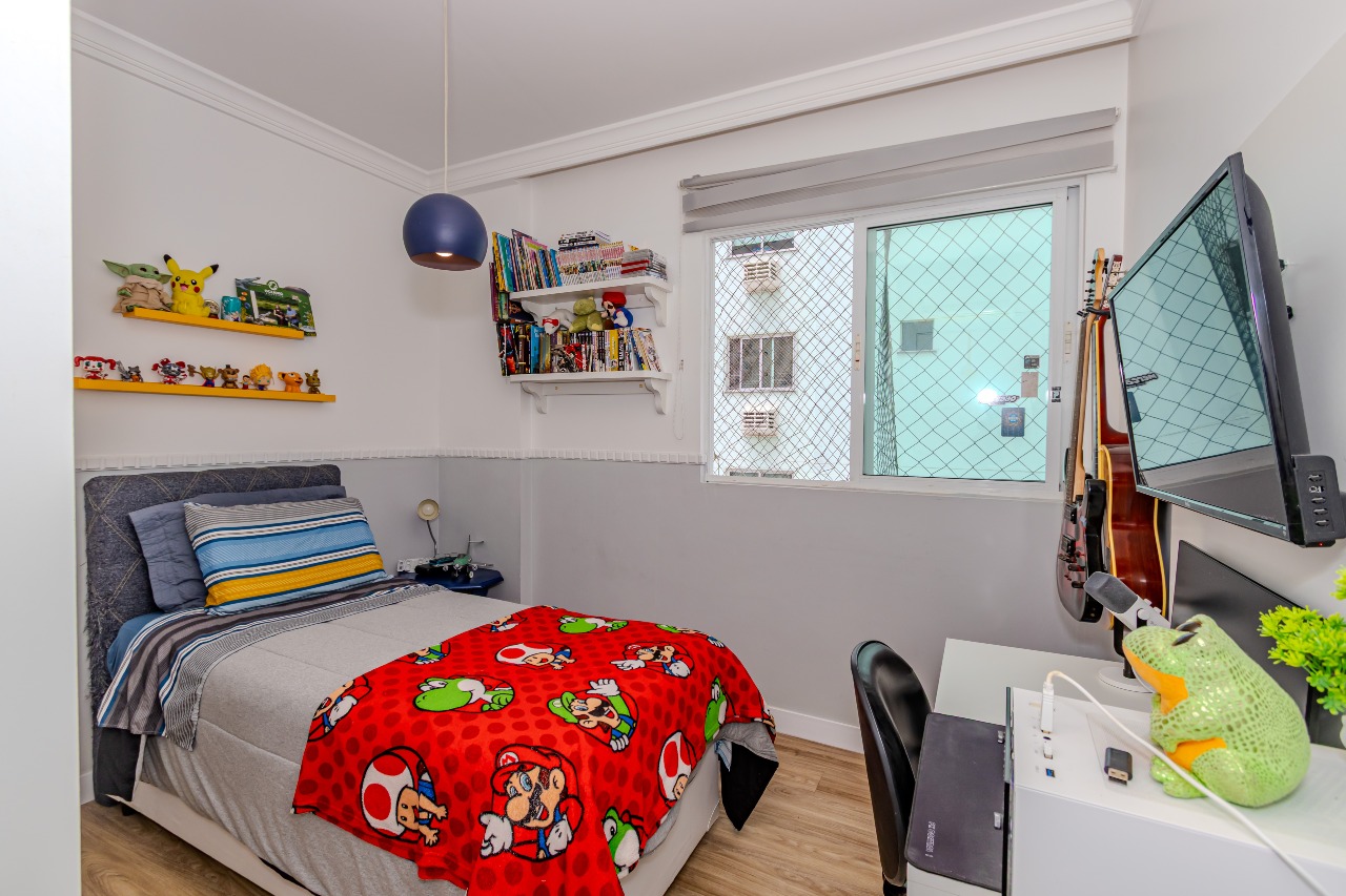 Apartamento à venda no Pioneiros: 