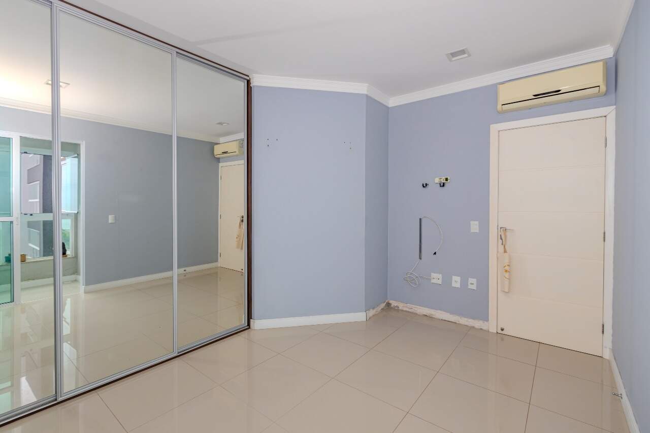 Apartamento à venda no Praia Brava: 