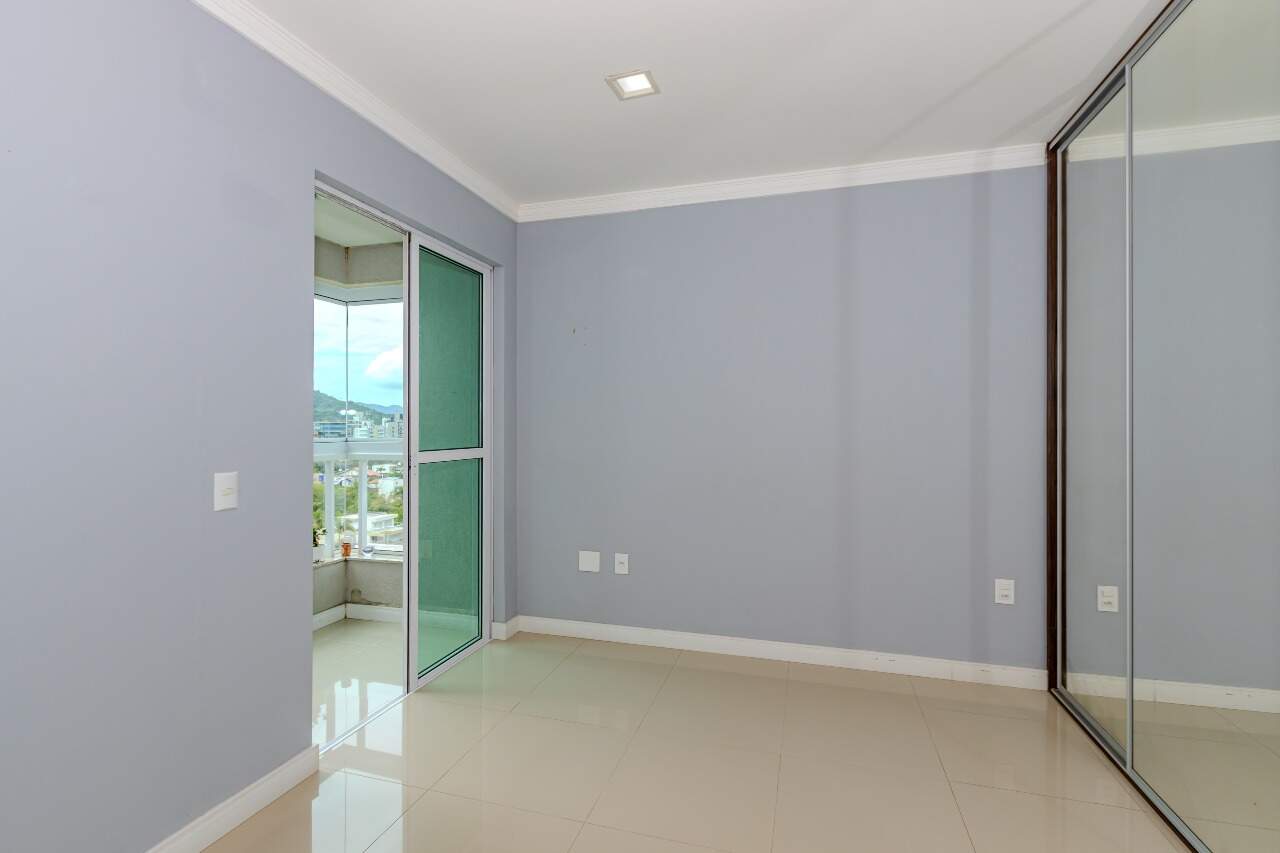 Apartamento à venda no Praia Brava: 