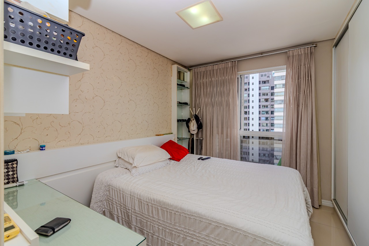 Apartamento à venda no Pioneiros: 