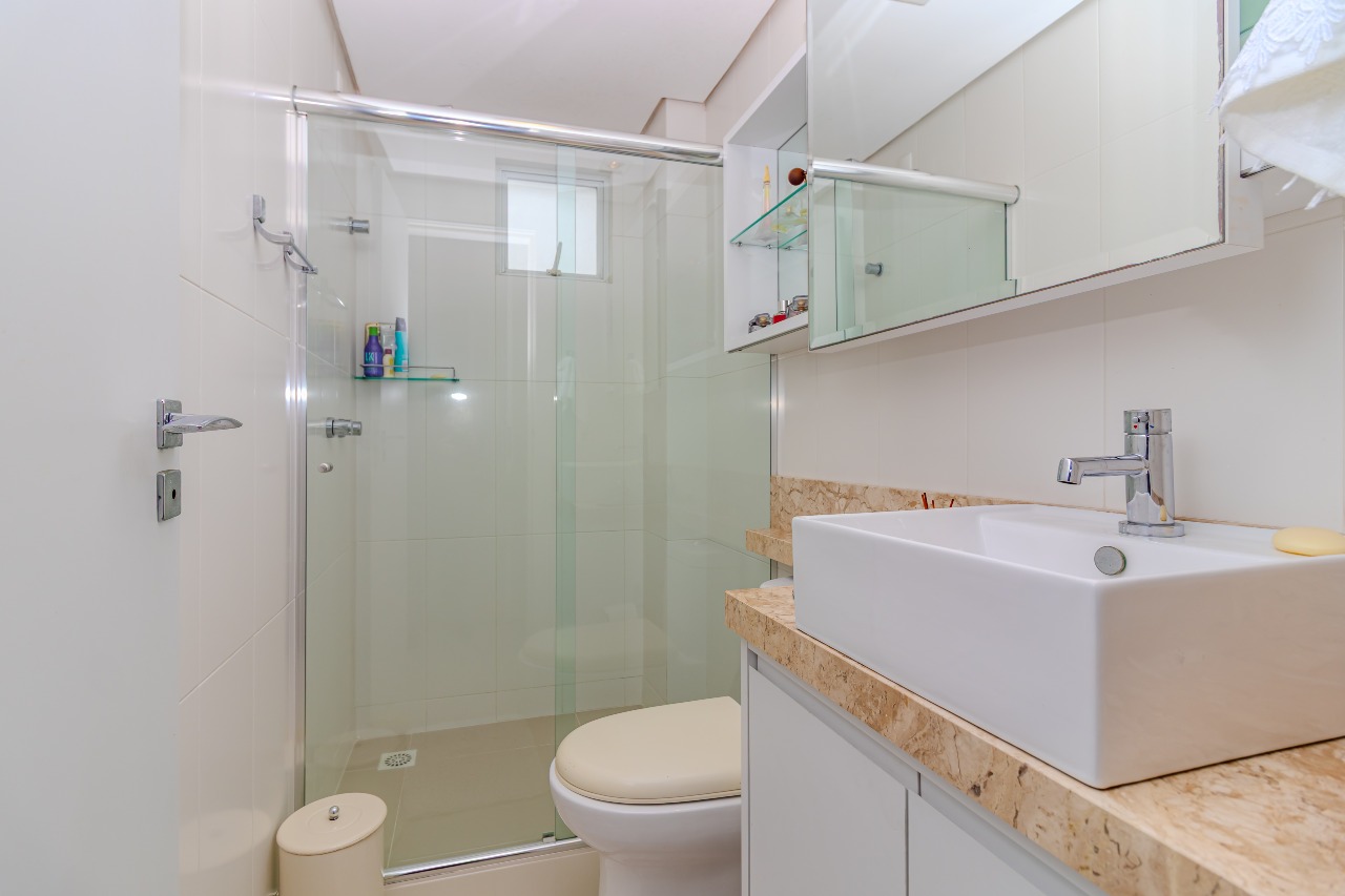 Apartamento à venda no Pioneiros: 