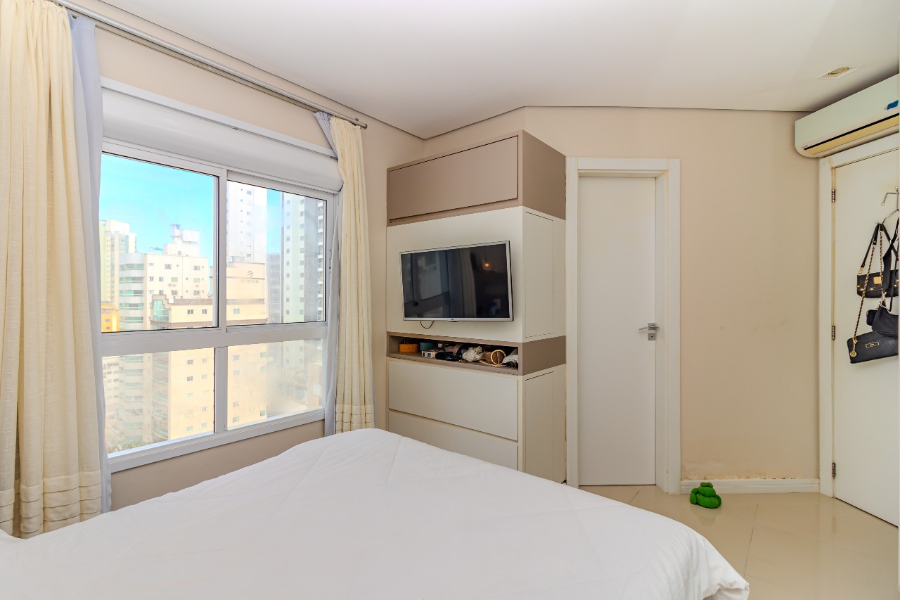 Apartamento à venda no Pioneiros: 